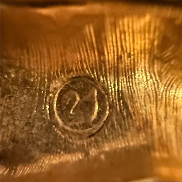 Vintage Susan Caplan Swarovski Scottish Terrier Dog w/ emerald accents Brooch - Picture 3 of 5